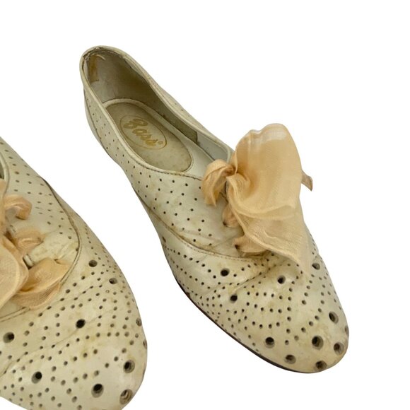 Bass 1930s style shoes 70s 80s vintage white leather perforated wingtip lace up - Picture 7 of 9